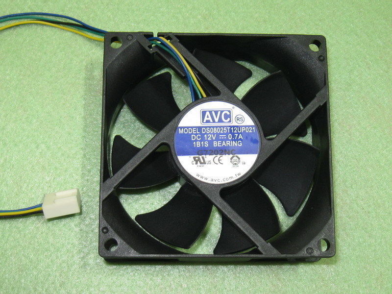 NEW AVC DS08025T12U P033 8025 80x80x25mm 12V 0.7A 4Pin Cooler Cooling Fan - Click Image to Close